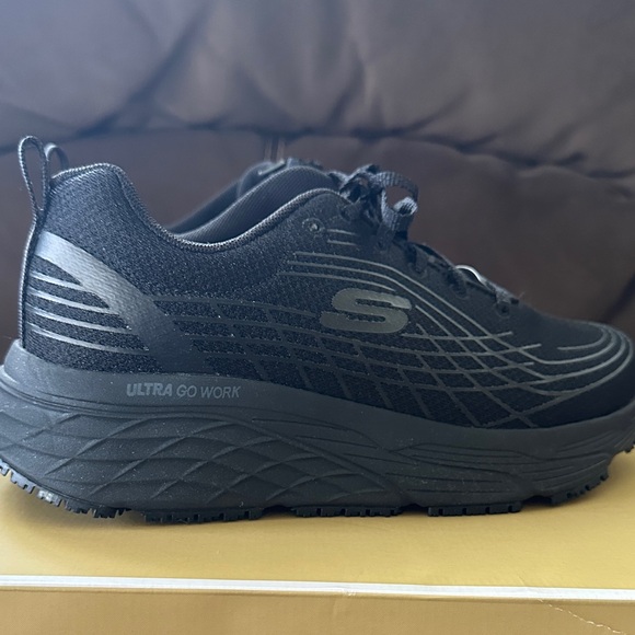 Skechers Men's All-Black Athletic Sneakers size 7 - Picture 8 of 12